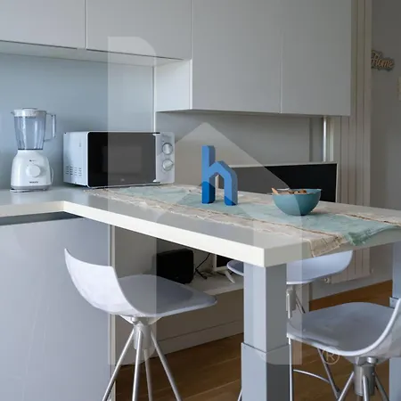 Homiday - I Gabbiani Int 01, Livrea Apartment Pineto