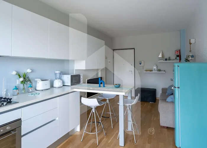 Homiday - I Gabbiani Int 01, Livrea Апартаменты